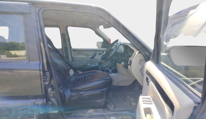 2023 Mahindra SCORPIO CLASSIC S11 7STR, Diesel, Manual, 45,254 km, interior