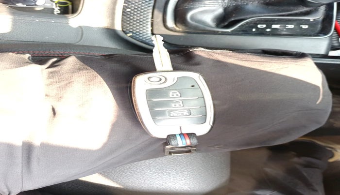 2020 KIA SONET HTK PLUS 1.0 DCT, Petrol, Automatic, 76,185 km, interior