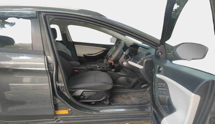 2025 Tata NEXON Pure Plus (S) 1.2 Petrol 6MT, Petrol, Manual, 1,920 km, interior