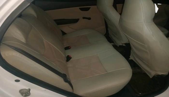 2013 Hyundai Eon MAGNA +, Petrol, Manual, 2,47,947 km, interior