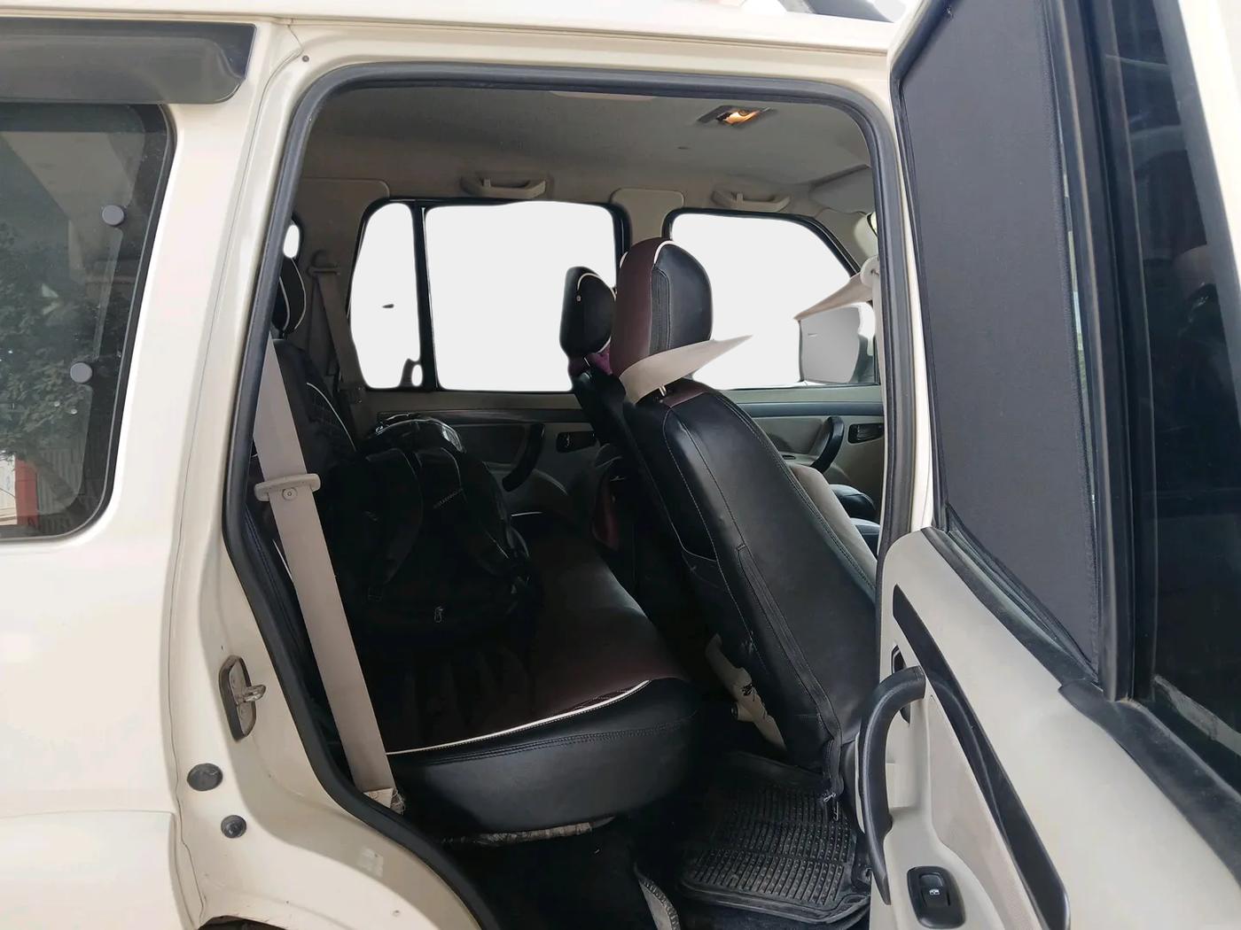 2018 Mahindra Scorpio S7, Diesel, Manual, 68,500 km, interior