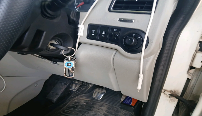 2018 Mahindra Scorpio S7, Diesel, Manual, 67,130 km, interior