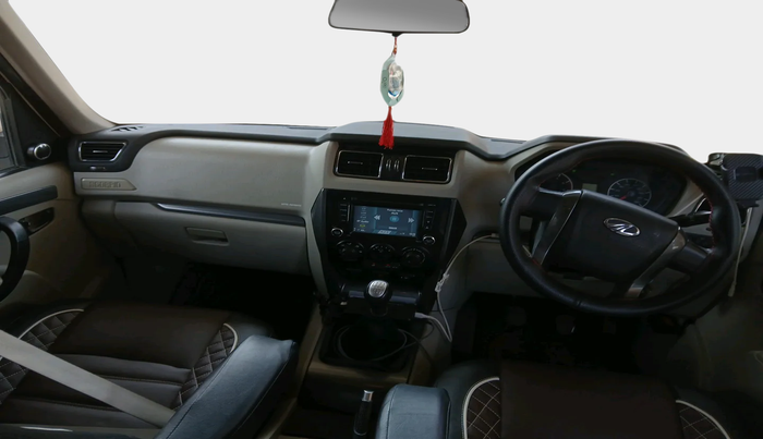 2018 Mahindra Scorpio S7, Diesel, Manual, 67,130 km, interior