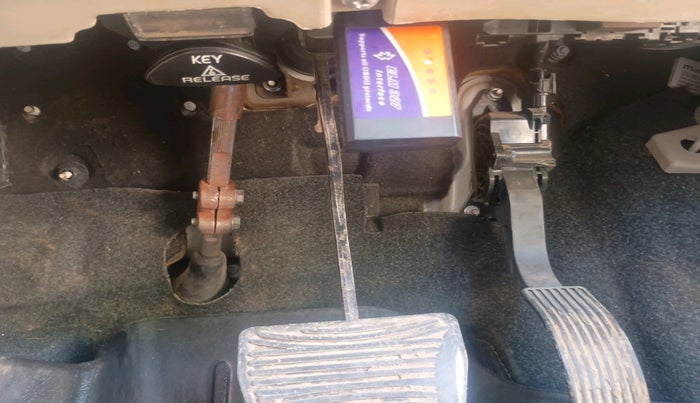2017 Mahindra XUV500 W6 AT, Diesel, Automatic, 1,42,029 km, interior