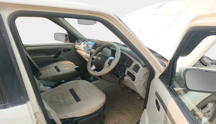 2016 Mahindra Scorpio S10, Diesel, Manual, 1,68,929 km, interior