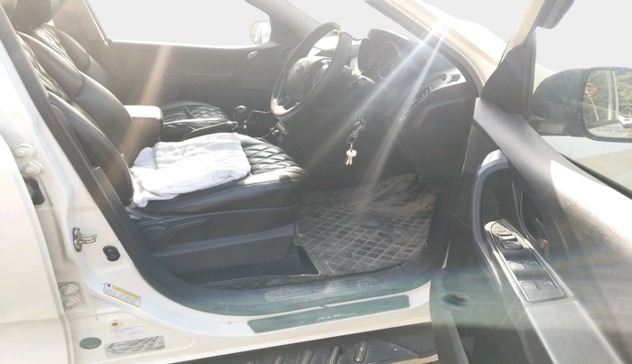 2019 Mahindra XUV500 W5, Diesel, Manual, 34,950 km, interior