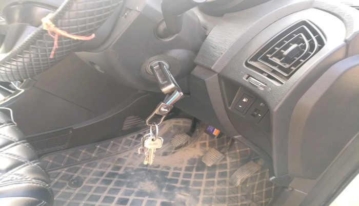 2019 Mahindra XUV500 W5, Diesel, Manual, 34,950 km, interior