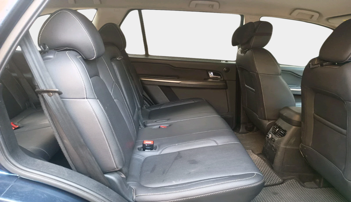 2017 Tata Hexa XTA 4X2 7 STR, Diesel, Automatic, 59,449 km, interior