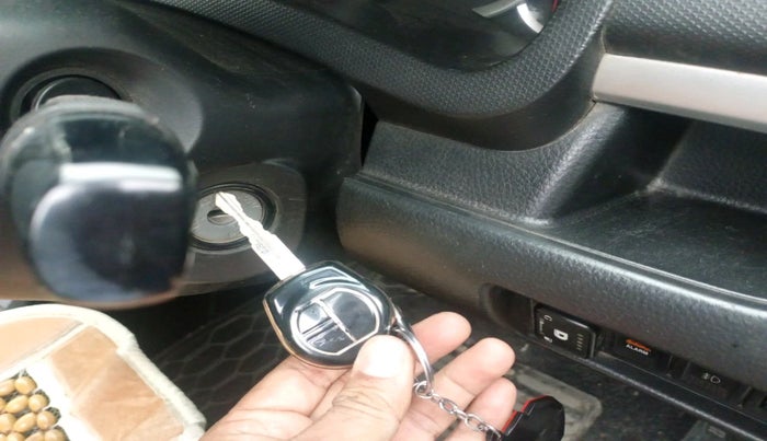 2015 Maruti Swift VXI, CNG, Manual, 96,149 km, interior