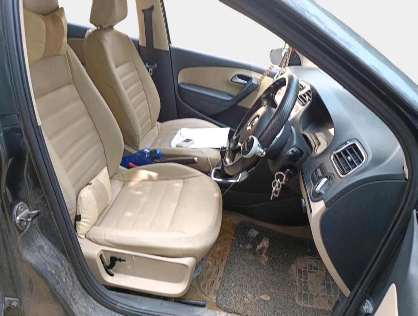 2017 Volkswagen Polo HIGHLINE1.2L, Petrol, Manual, 72,997 km, interior