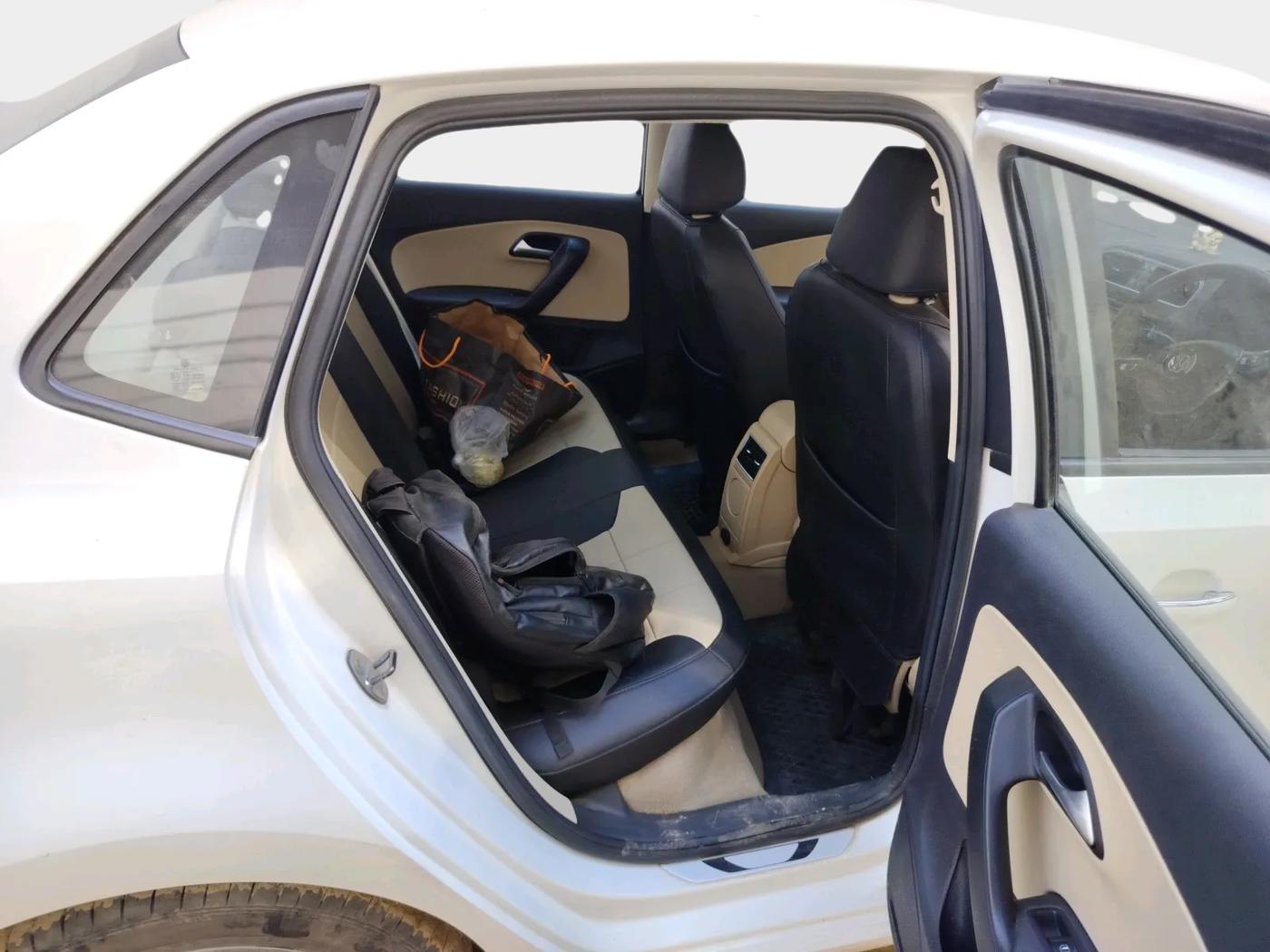 2019 Volkswagen Ameo HIGHLINE PLUS 1.0L 16 ALLOY, Petrol, Manual, 44,953 km, interior
