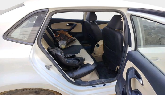 2019 Volkswagen Ameo HIGHLINE PLUS 1.0L 16 ALLOY, Petrol, Manual, 44,952 km, interior