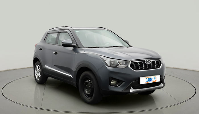 2021 Mahindra XUV300 W6 1.2 PETROL, Petrol, Manual, 1,10,463 km, exterior