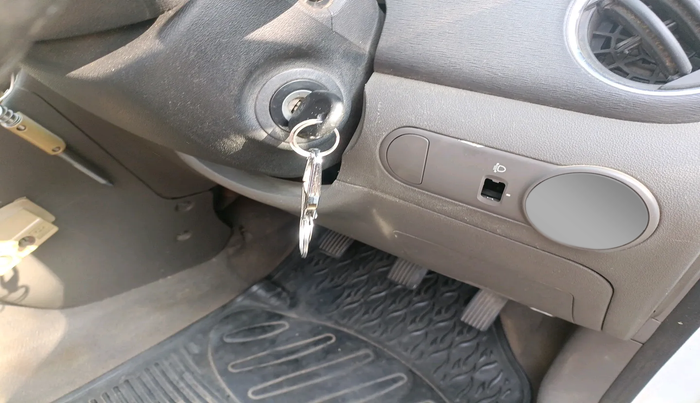 2011 Hyundai i10 MAGNA 1.2, Petrol, Manual, 1,79,265 km, interior