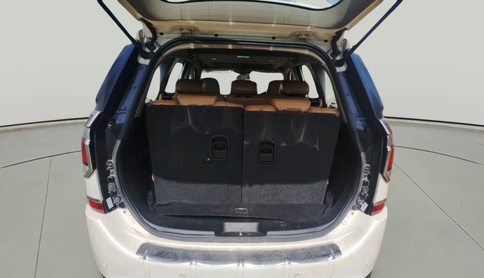2019 Mahindra XUV500 W9, Diesel, Manual, 43,638 km, exterior