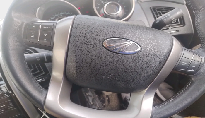 2019 Mahindra XUV500 W9, Diesel, Manual, 43,638 km, interior