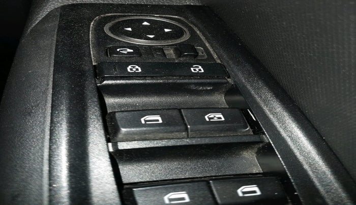 2023 KIA SONET HTK PLUS 1.0 IMT, Petrol, Manual, 27,430 km, interior