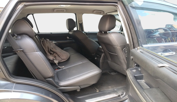 2017 Tata Hexa XTA 4X2 7 STR, Diesel, Automatic, 1,19,810 km, interior