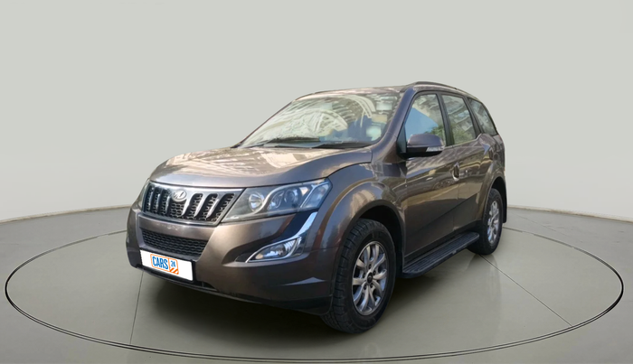 2018 Mahindra XUV500 W10, Diesel, Manual, 1,21,348 km, exterior