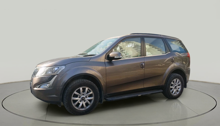 2018 Mahindra XUV500 W10, Diesel, Manual, 1,21,348 km, exterior