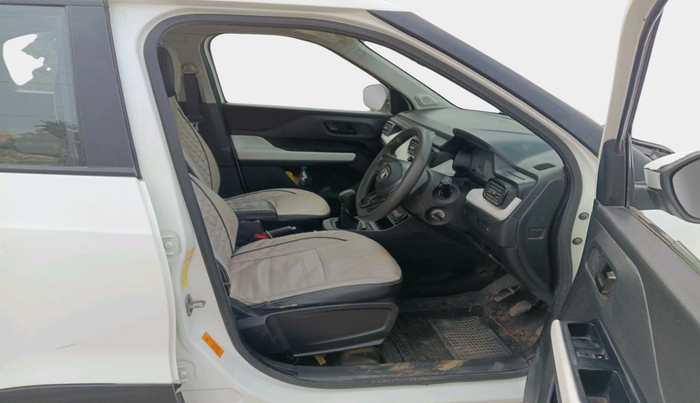 2023 Tata PUNCH PURE MT CNG, Petrol, Manual, 42,265 km, interior