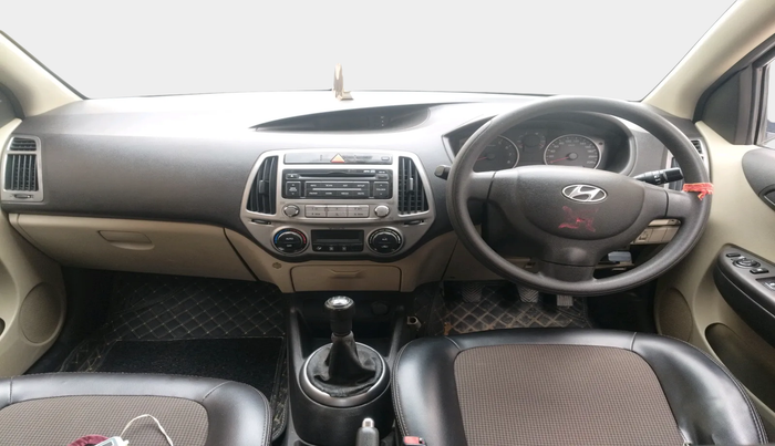2012 Hyundai i20 MAGNA 1.2, Petrol, Manual, 98,438 km, interior