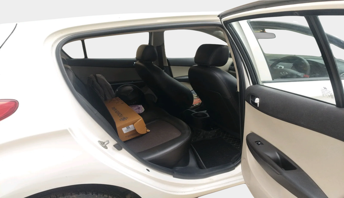 2012 Hyundai i20 MAGNA 1.2, Petrol, Manual, 98,438 km, interior