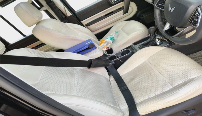 2025 Mahindra Thar Roxx AX7 L Diesel AT 2WD, Diesel, Automatic, 23,220 km, interior