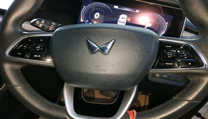 2023 Mahindra XUV700 AX 7 LUXURY D AT 7 STR, Diesel, Automatic, 84,920 km, interior