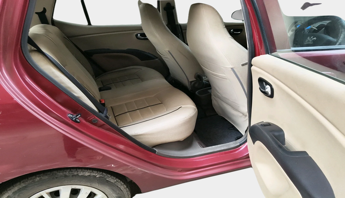 2015 Hyundai i10 SPORTZ 1.1, Petrol, Manual, 30,266 km, interior