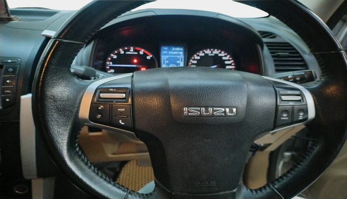 2018 ISUZU D-Max V Cross 4*4 MT, Diesel, Manual, 1,74,719 km, interior