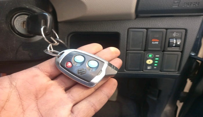 2013 Maruti Wagon R 1.0 LXI CNG, CNG, Manual, 60,671 km, interior