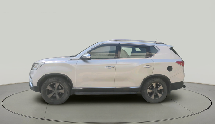 2019 Mahindra ALTURAS G4 4WD AT, Diesel, Automatic, 1,50,066 km, exterior