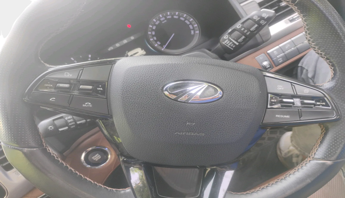 2019 Mahindra ALTURAS G4 4WD AT, Diesel, Automatic, 1,50,066 km, interior