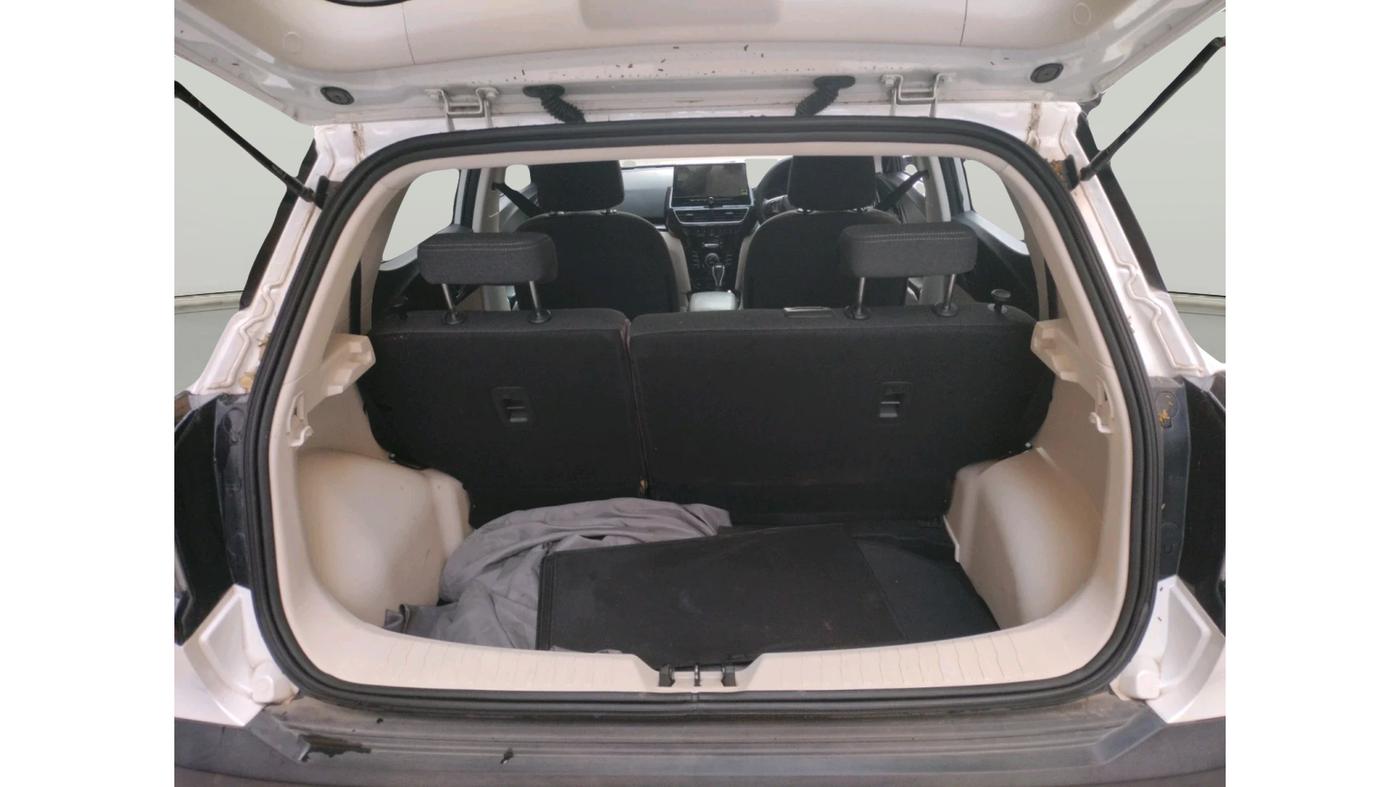 2024 Mahindra XUV 3XO MX3 1.2 L TCMPFI AT, Petrol, Automatic, 16,504 km, exterior