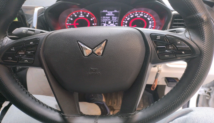 2024 Mahindra XUV 3XO MX3 1.2 L TCMPFI AT, Petrol, Automatic, 16,504 km, interior