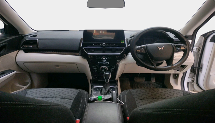 2024 Mahindra XUV 3XO MX3 1.2 L TCMPFI AT, Petrol, Automatic, 16,504 km, interior