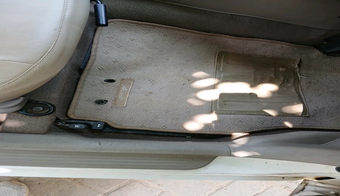 2011 Hyundai Accent EXECUTIVE, Petrol, Manual, 83,091 km, interior