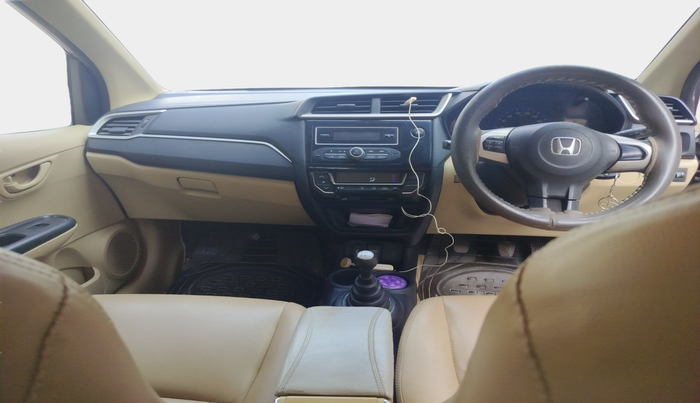 2017 Honda Amaze 1.2L I-VTEC S, Petrol, Manual, 1,49,644 km, interior