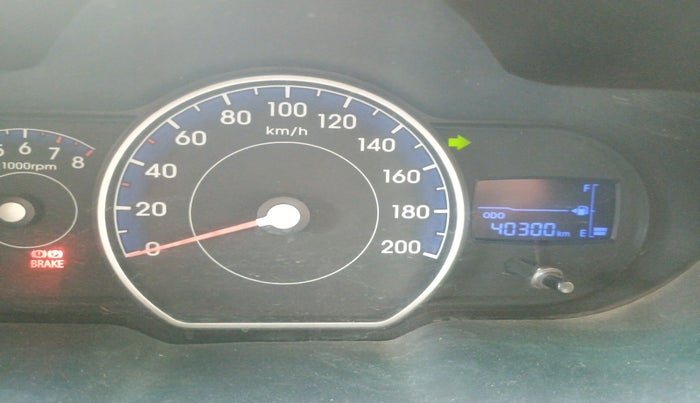 2011 Hyundai i10 MAGNA 1.2, Petrol, Manual, 40,300 km, interior