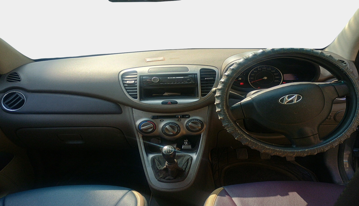 2011 Hyundai i10 MAGNA 1.2, Petrol, Manual, 40,300 km, interior