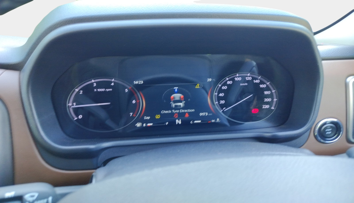 2024 Mahindra SCORPIO-N Z8 L DIESEL MT 2WD 7 STR, Diesel, Manual, 9,173 km, interior