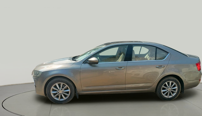 2016 Skoda Octavia STYLE PLUS AT 1.8 TSI, Petrol, Automatic, 68,323 km, exterior