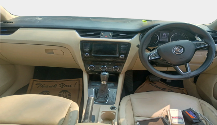 2016 Skoda Octavia STYLE PLUS AT 1.8 TSI, Petrol, Automatic, 68,323 km, interior