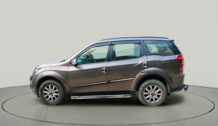 2017 Mahindra XUV500 W10 1.99, Diesel, Manual, 2,11,000 km, exterior