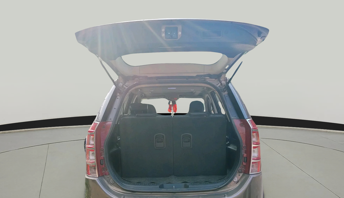 2017 Mahindra XUV500 W10 1.99, Diesel, Manual, 2,11,000 km, exterior