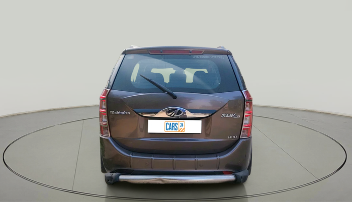 2017 Mahindra XUV500 W10 1.99, Diesel, Manual, 2,11,000 km, exterior