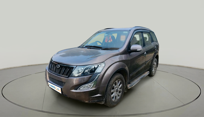 2017 Mahindra XUV500 W10 1.99, Diesel, Manual, 2,11,000 km, exterior