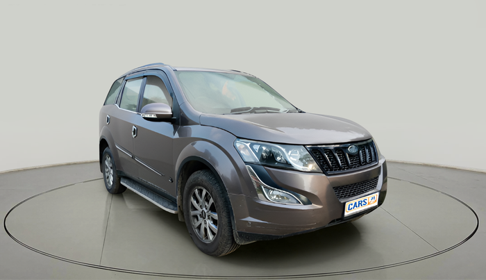 2017 Mahindra XUV500 W10 1.99, Diesel, Manual, 2,11,000 km, exterior