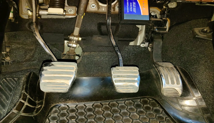 2017 Mahindra XUV500 W10 1.99, Diesel, Manual, 2,11,000 km, interior